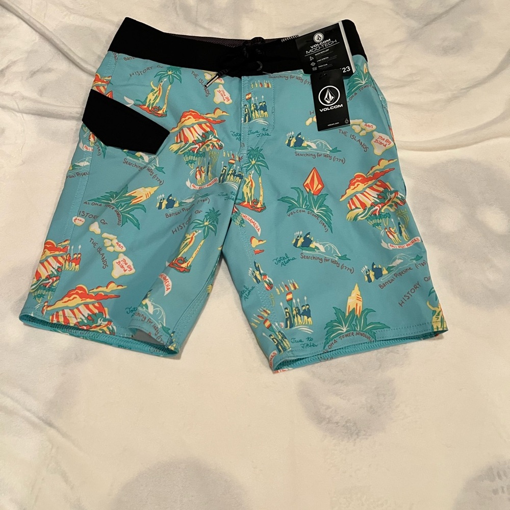 Volcom Mod-tech boys board shorts